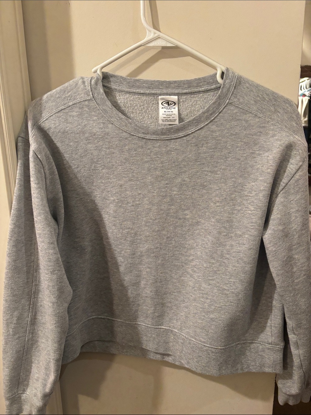 Athletic Works Light Gray Pullover Crewneck (girls 9-12)
